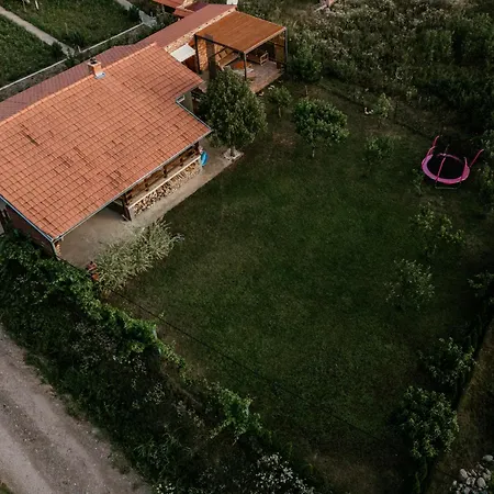 Sapat Vetra Vikendica Holiday home